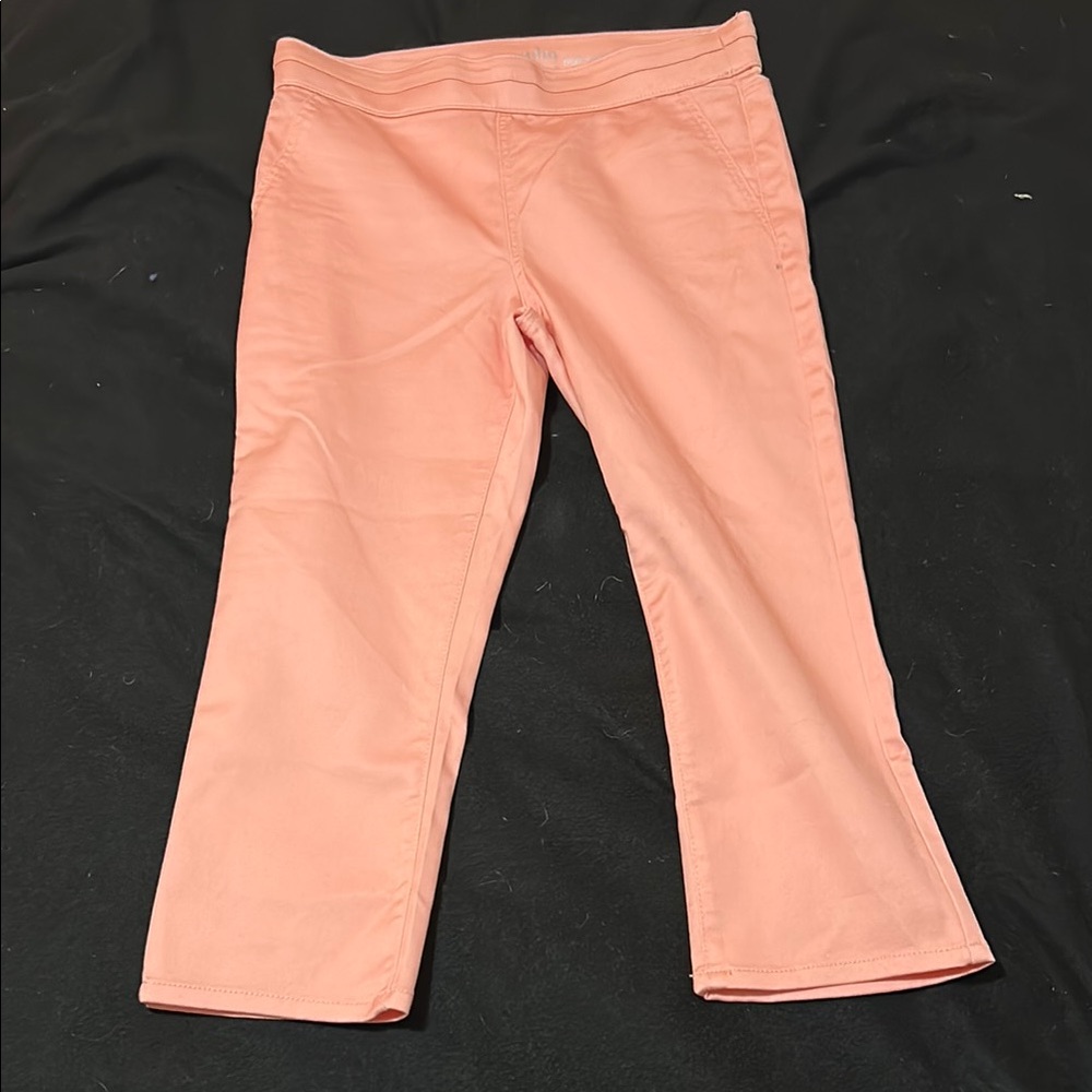 New York & Company Pink Capri Pants Stretchy Comfort